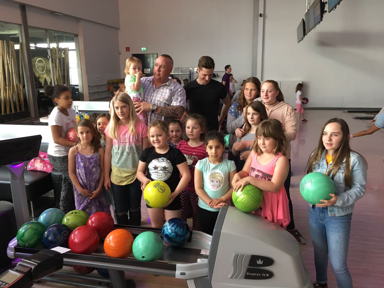 Kinder Disco und Bowling am 21.4 2018 im Pin Up Borheim
